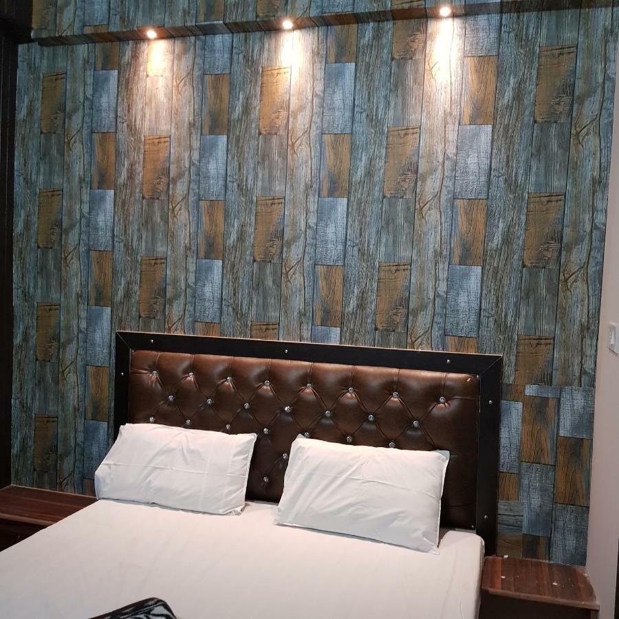 Hotel Varanasi Ganges Exteriör bild